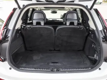 VOLVO XC90 T8 AWD Reskin Plus Dark #Luftfahrwerk 360 H