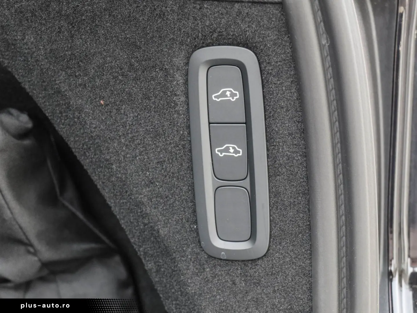 VOLVO XC90 T8 AWD Reskin Plus Dark #Luftfahrwerk 360 H