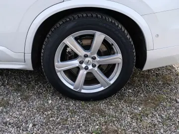 VOLVO XC90 FACELIFT Ultra Dark Recharge Plug-In Hybrid