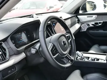 VOLVO XC90 FACELIFT Ultra Dark Recharge Plug-In Hybrid