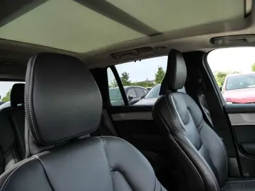 VOLVO XC90 FACELIFT Ultra Dark Recharge Plug-In Hybrid