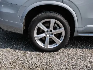 VOLVO XC90 FACELIFT Ultra Dark Recharge Plug-In Hybrid