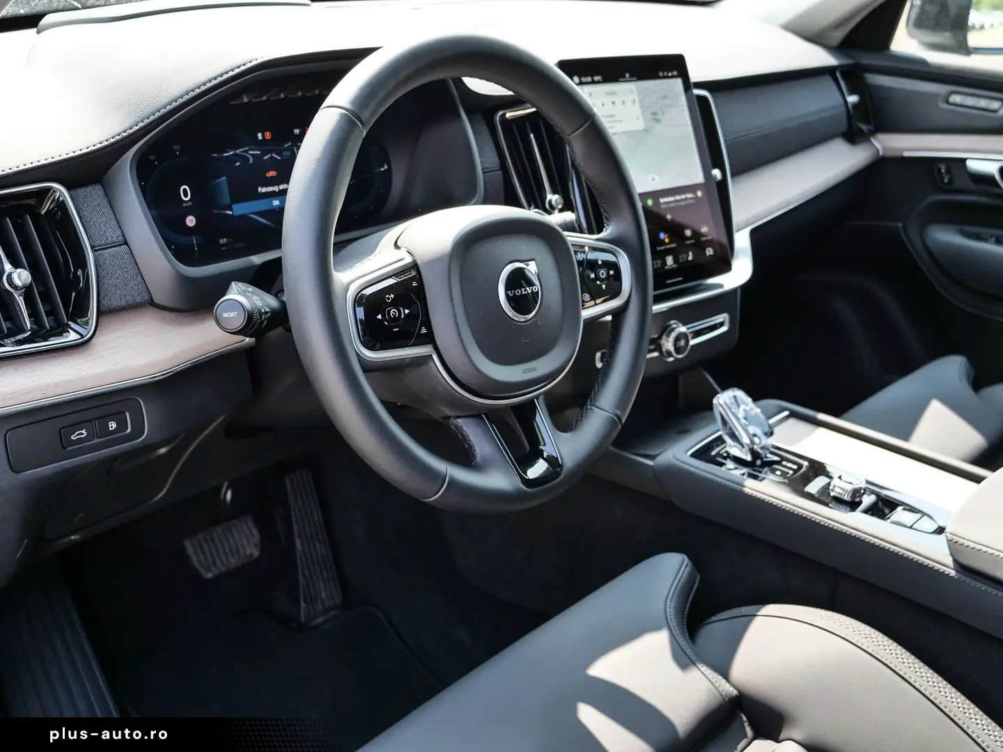 VOLVO XC90 FACELIFT Ultra Dark Recharge Plug-In Hybrid