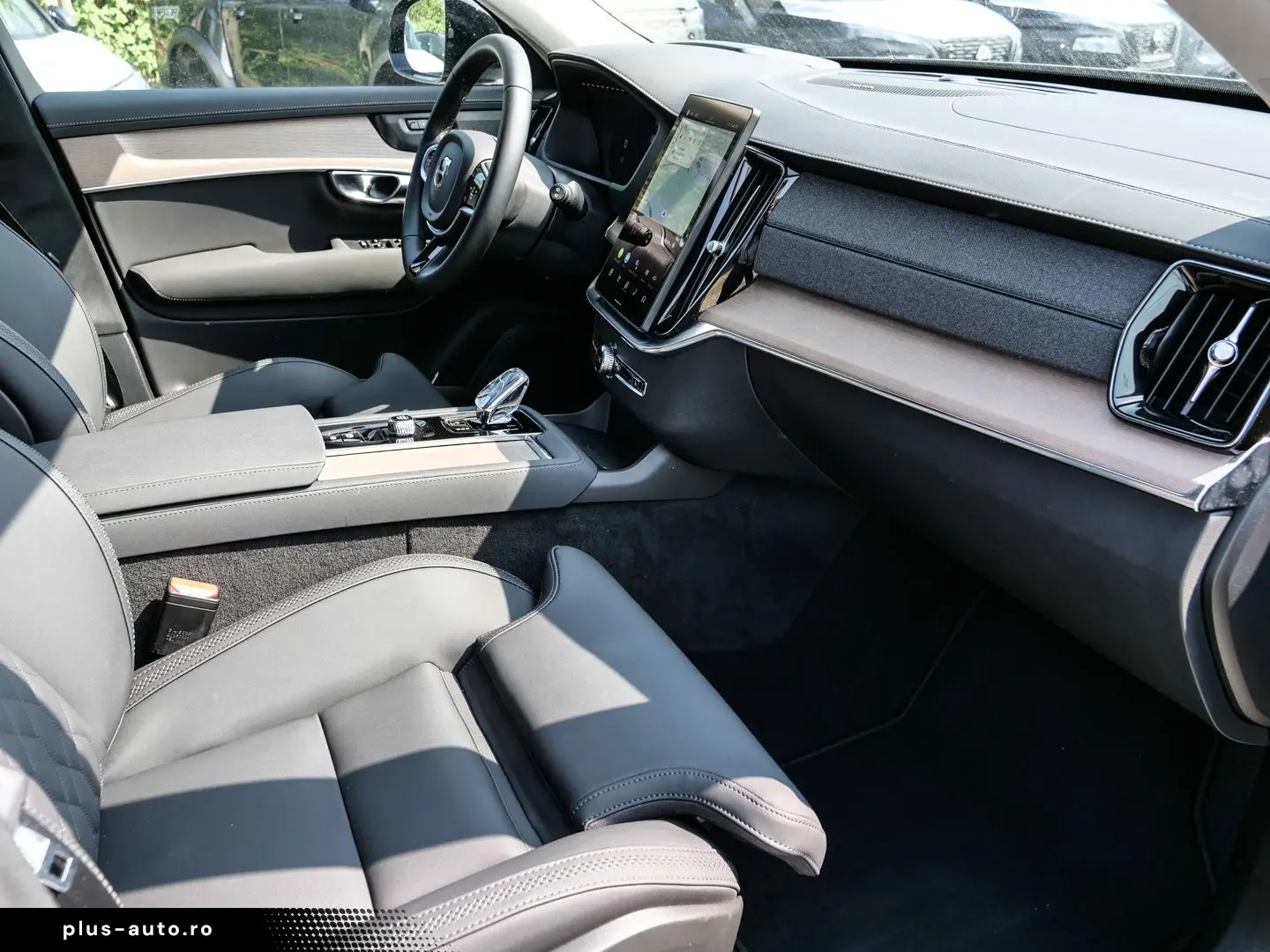 VOLVO XC90 FACELIFT Ultra Dark Recharge Plug-In Hybrid