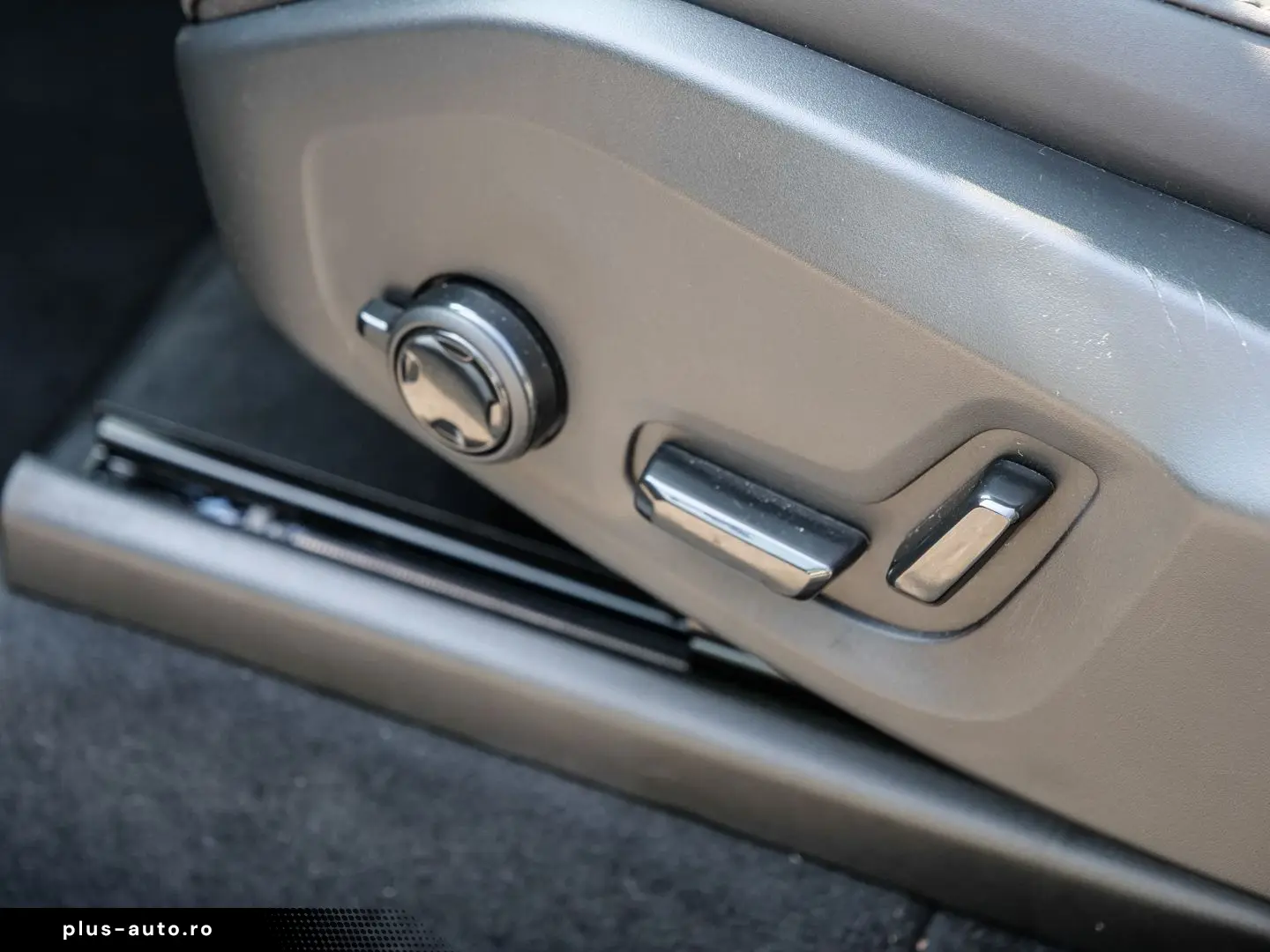 VOLVO XC90 FACELIFT Ultra Dark Recharge Plug-In Hybrid