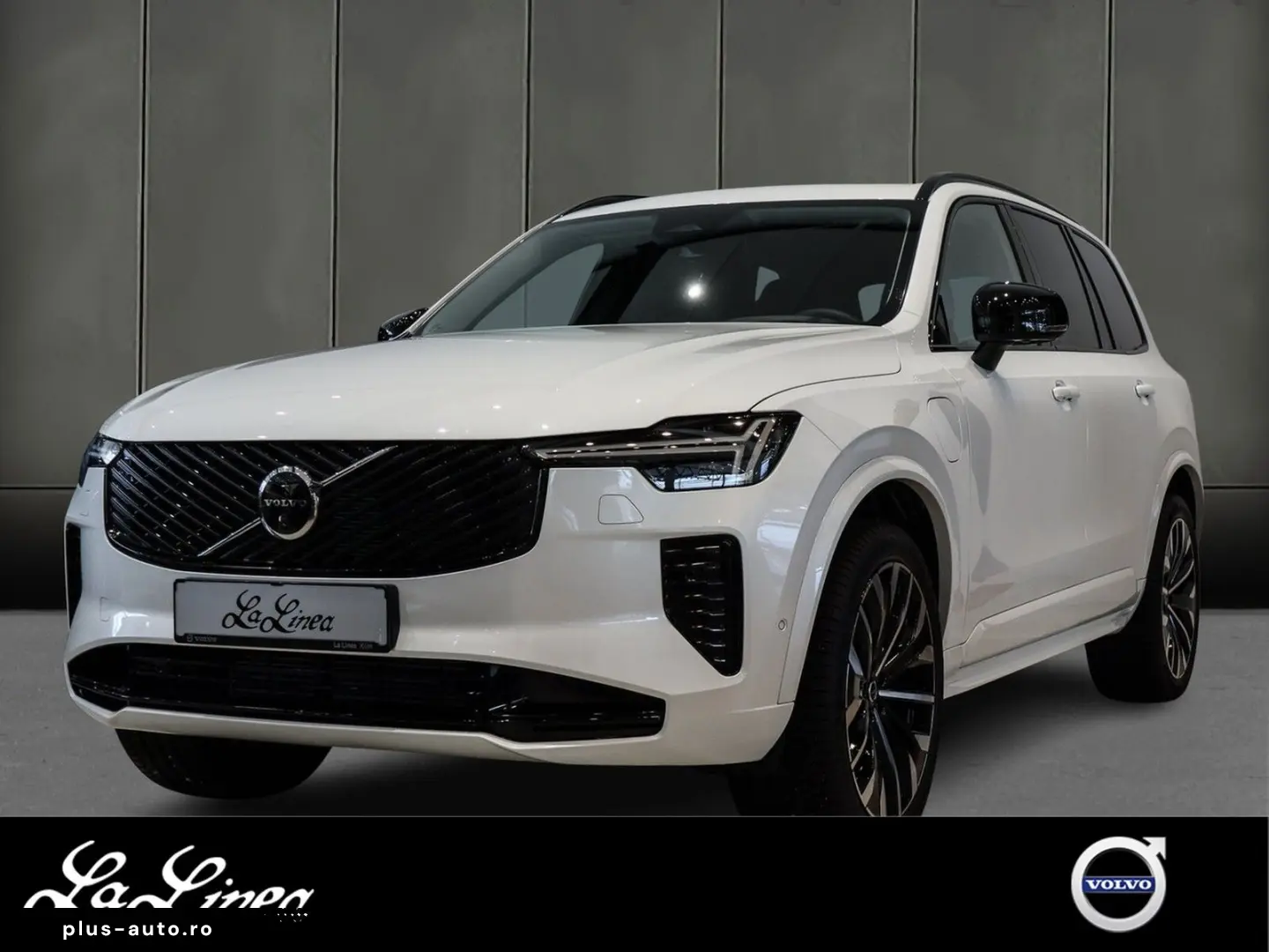 VOLVO XC90 T8 AWD Ultra Dark Reskin NP 100.380 -  AHK