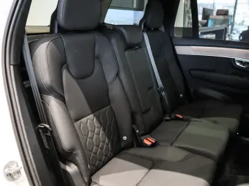 VOLVO XC90 T8 AWD Ultra Dark Reskin NP 100.380 -  AHK