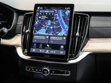 VOLVO XC90 T8 AWD Ultra Dark Reskin NP 100.380 -  AHK