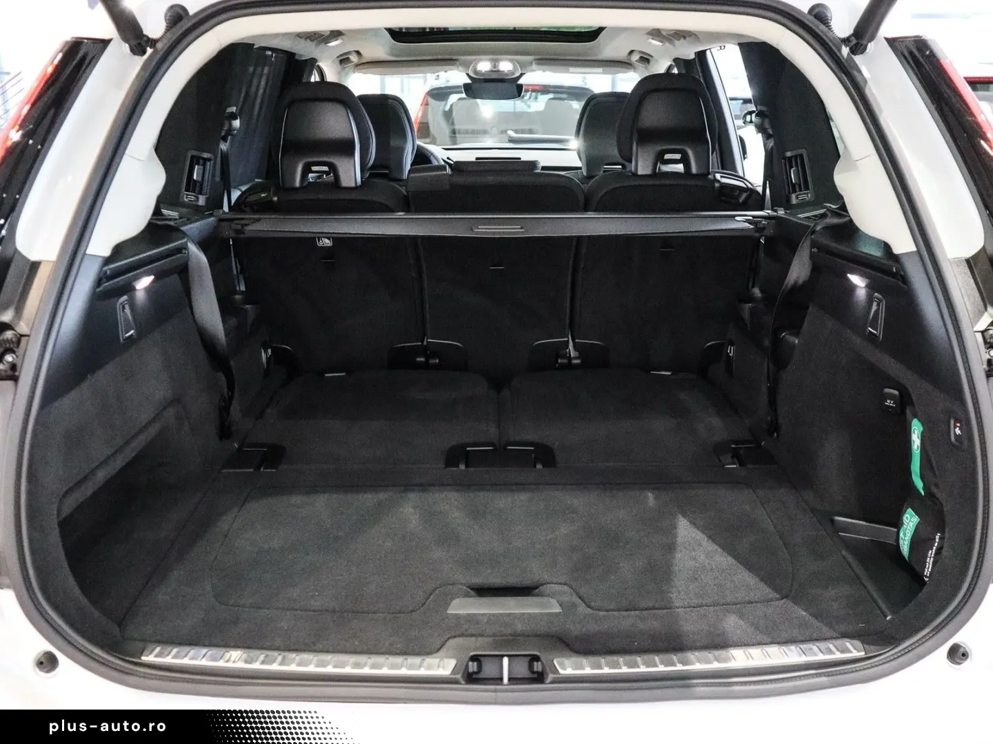 VOLVO XC90 T8 AWD Ultra Dark Reskin NP 100.380 -  AHK