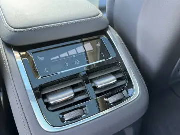 VOLVO XC90 Plug-In-Hybrid T8 AWD Plug-in Hybrid Plus D