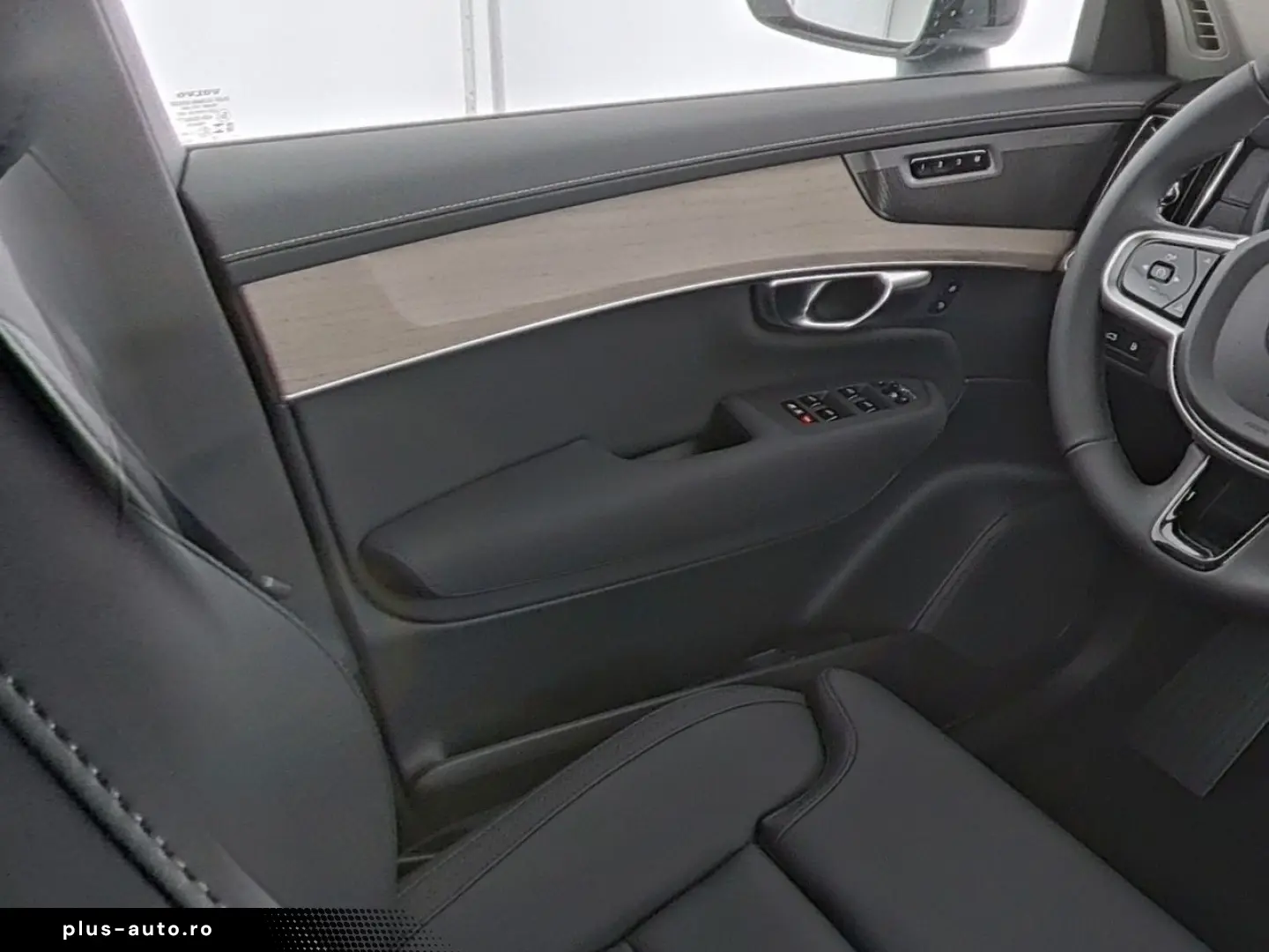 VOLVO XC90 T8 Plus Dark Recharge Plug-In Hybrid AWD