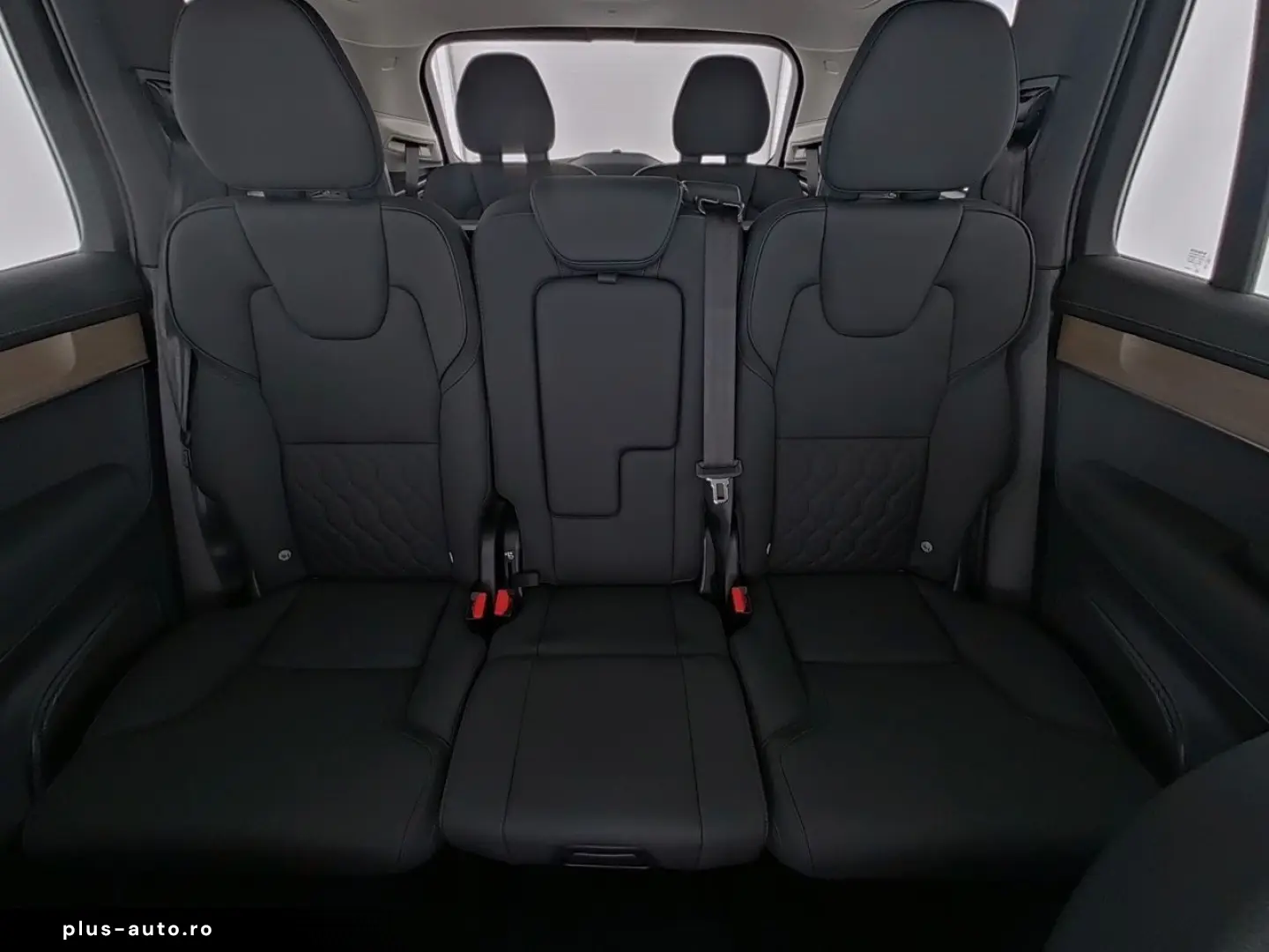 VOLVO XC90 T8 Plus Dark Recharge Plug-In Hybrid AWD