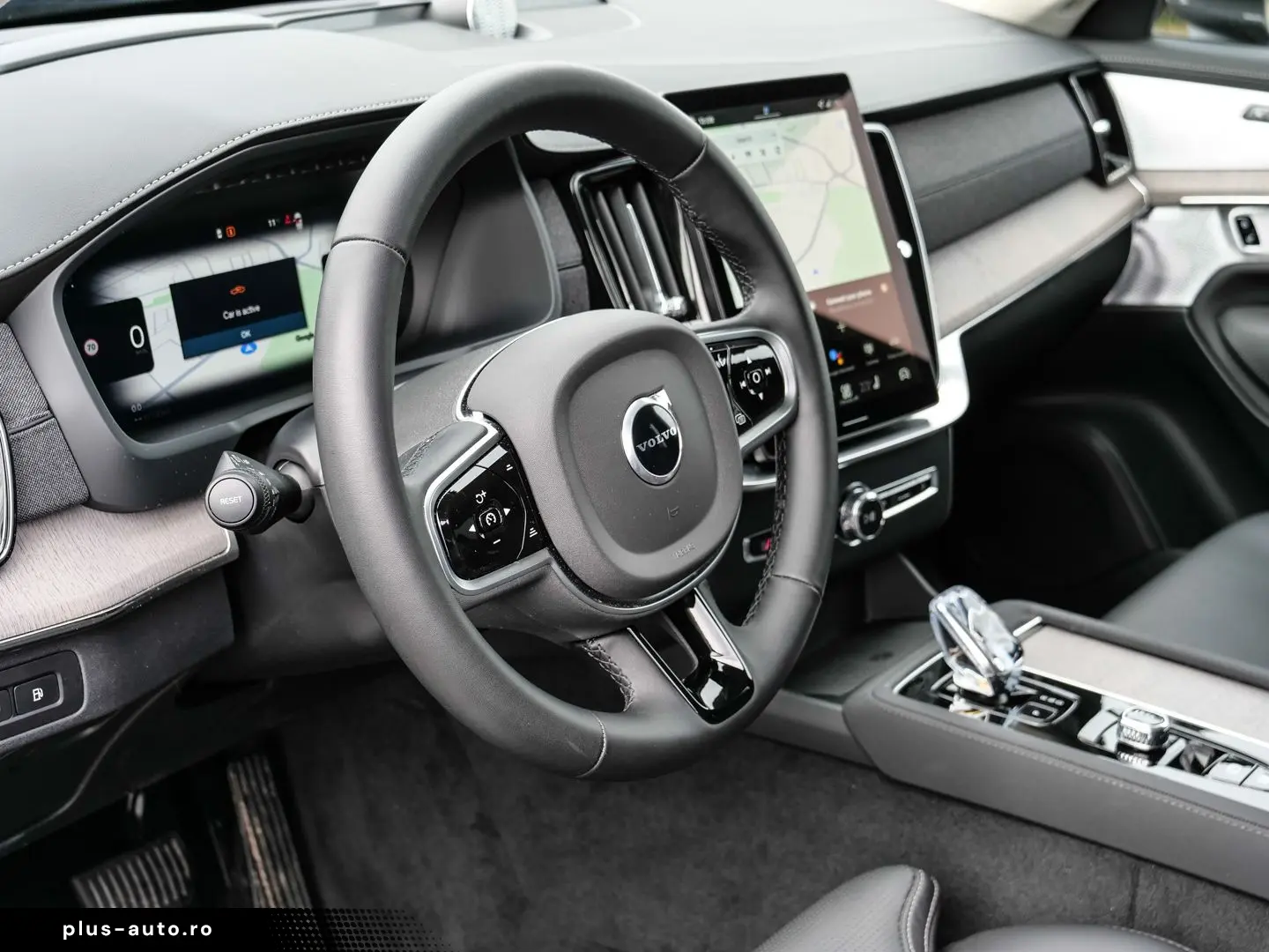 VOLVO XC90 FACELIFT Ultra Bright Recharge Plug-In Hybr