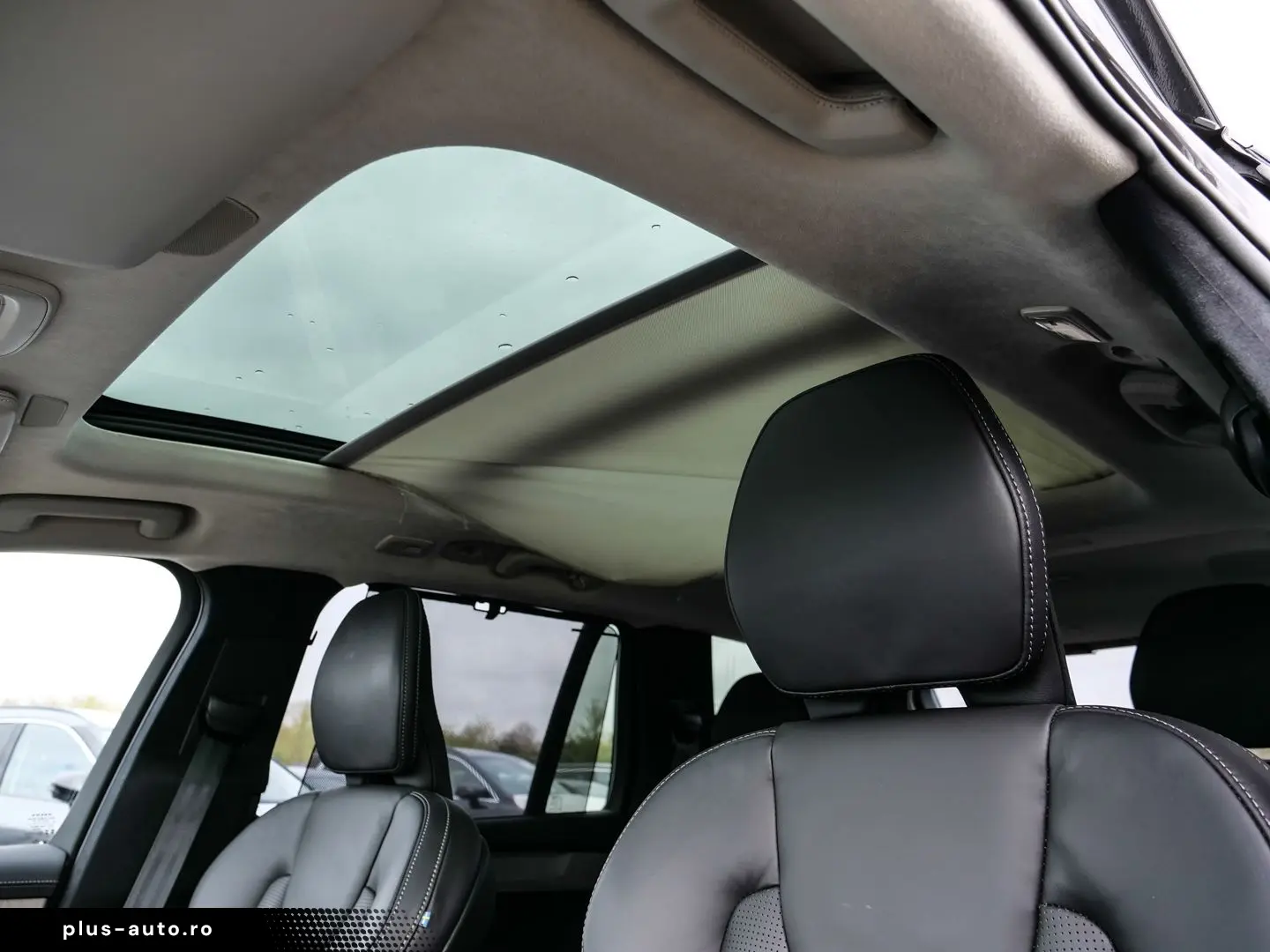 VOLVO XC90 FACELIFT Ultra Bright Recharge Plug-In Hybr