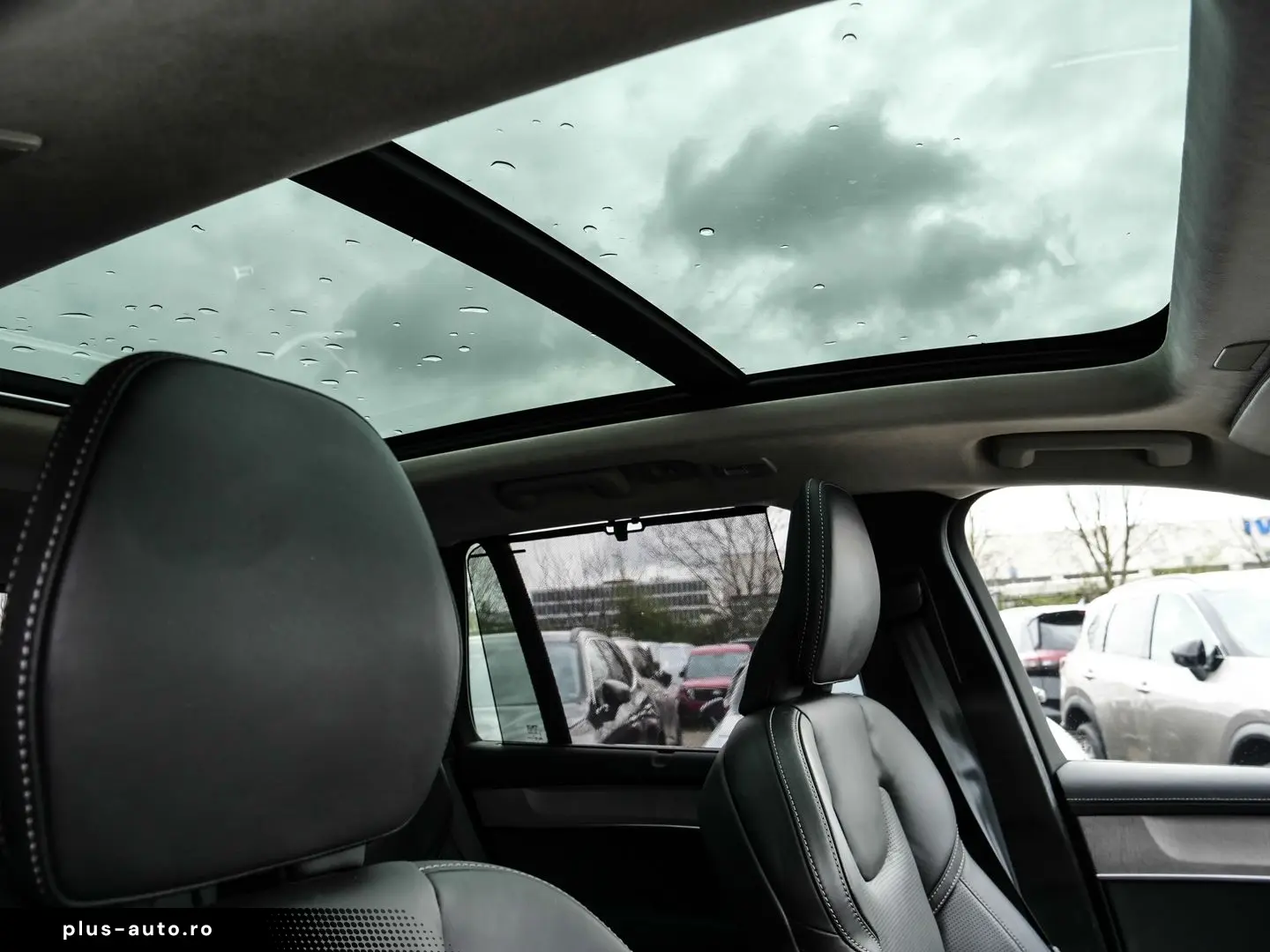 VOLVO XC90 FACELIFT Ultra Bright Recharge Plug-In Hybr