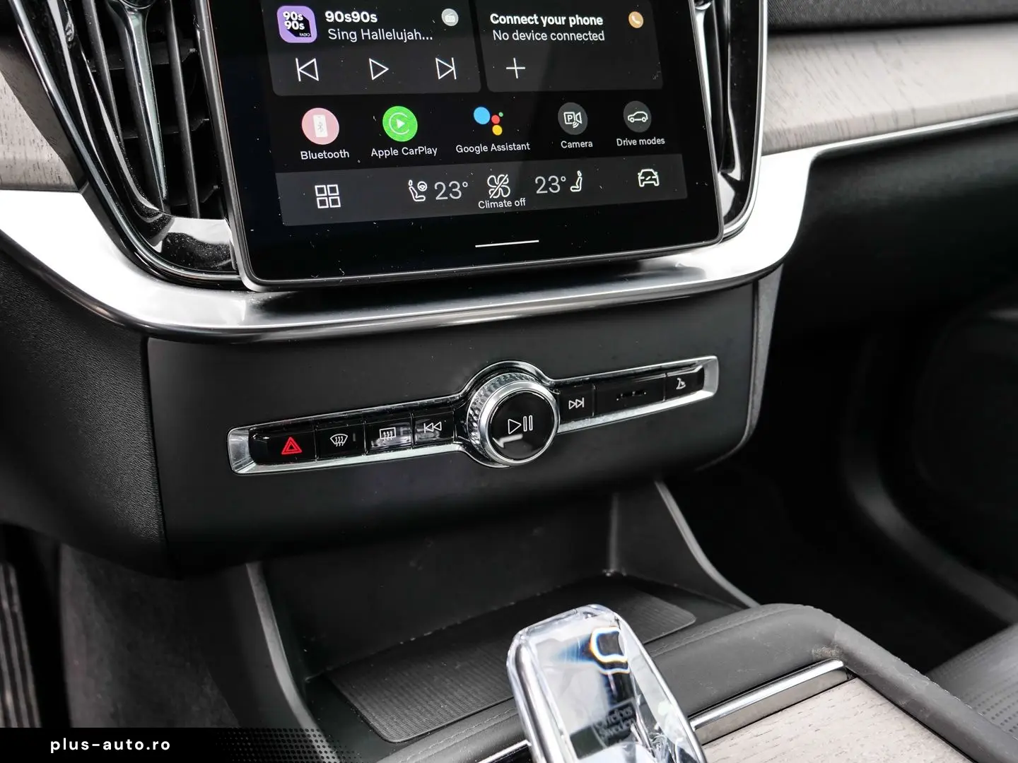 VOLVO XC90 FACELIFT Ultra Bright Recharge Plug-In Hybr