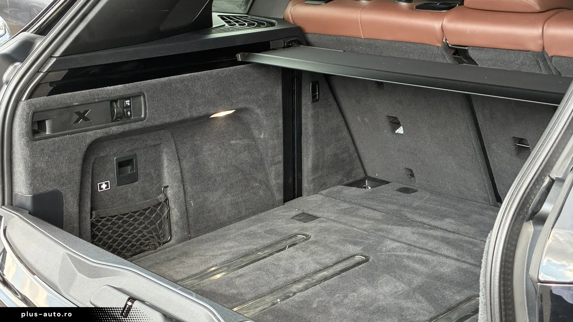 BMW X5 LCI Individual Perne Crystal H&K SkyLounge