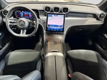 MERCEDES-BENZ GLC 200 4M AMG DISTR KAM AHK SHZ LHZ D…