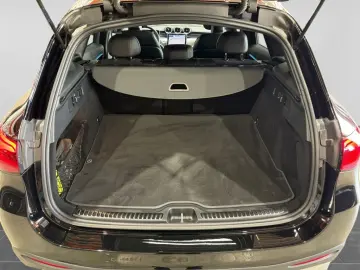 MERCEDES-BENZ GLC 200 4M AMG DISTR KAM AHK SHZ LHZ D…