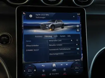 MERCEDES-BENZ GLC 200 4M AMG Rückfahrkamera Ambiente…