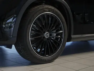 MERCEDES-BENZ GLC 200 4M AMG Rückfahrkamera Ambiente…