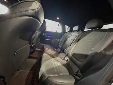 MERCEDES-BENZ GLC 200 4M AMG NIGHT DISTR KAM AHK LHZ…