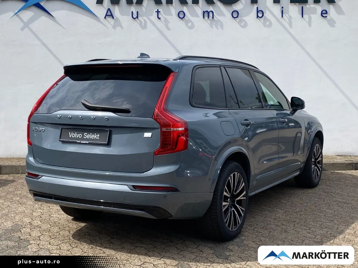 VOLVO XC90 T8 AWD Recharge Plus Dark 7-Sitzer Four-C