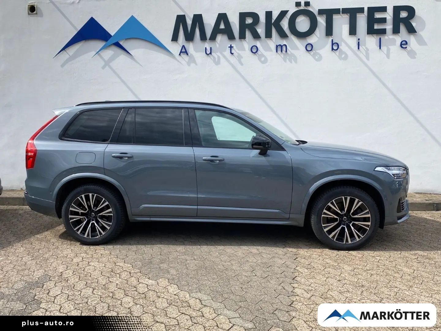VOLVO XC90 T8 AWD Recharge Plus Dark 7-Sitzer Four-C