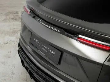 LAMBORGHINI Urus MY22