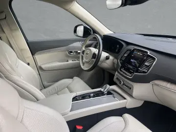 VOLVO XC90 Ultimate Dark T8 AWD Plug-In