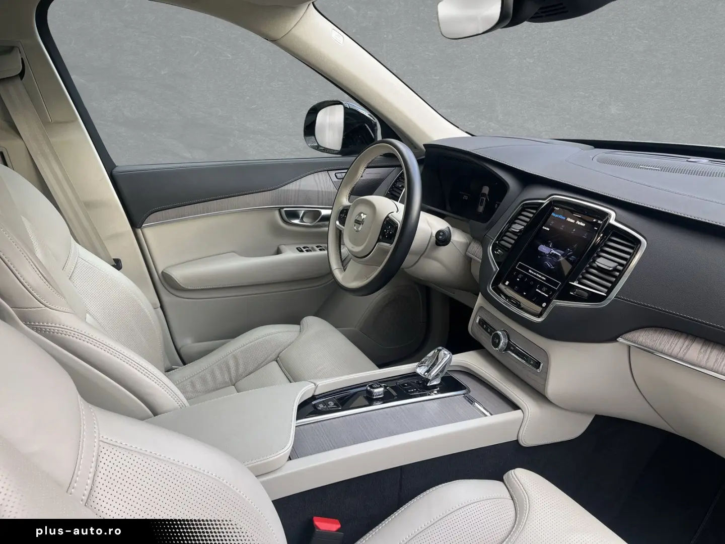 VOLVO XC90 Ultimate Dark T8 AWD Plug-In