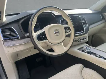 VOLVO XC90 Ultimate Dark T8 AWD Plug-In