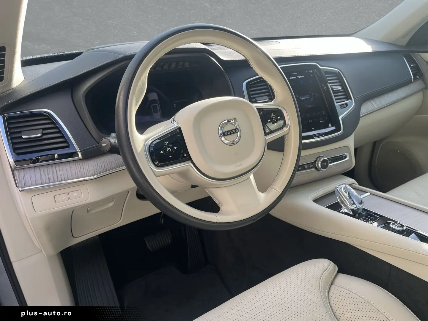 VOLVO XC90 Ultimate Dark T8 AWD Plug-In