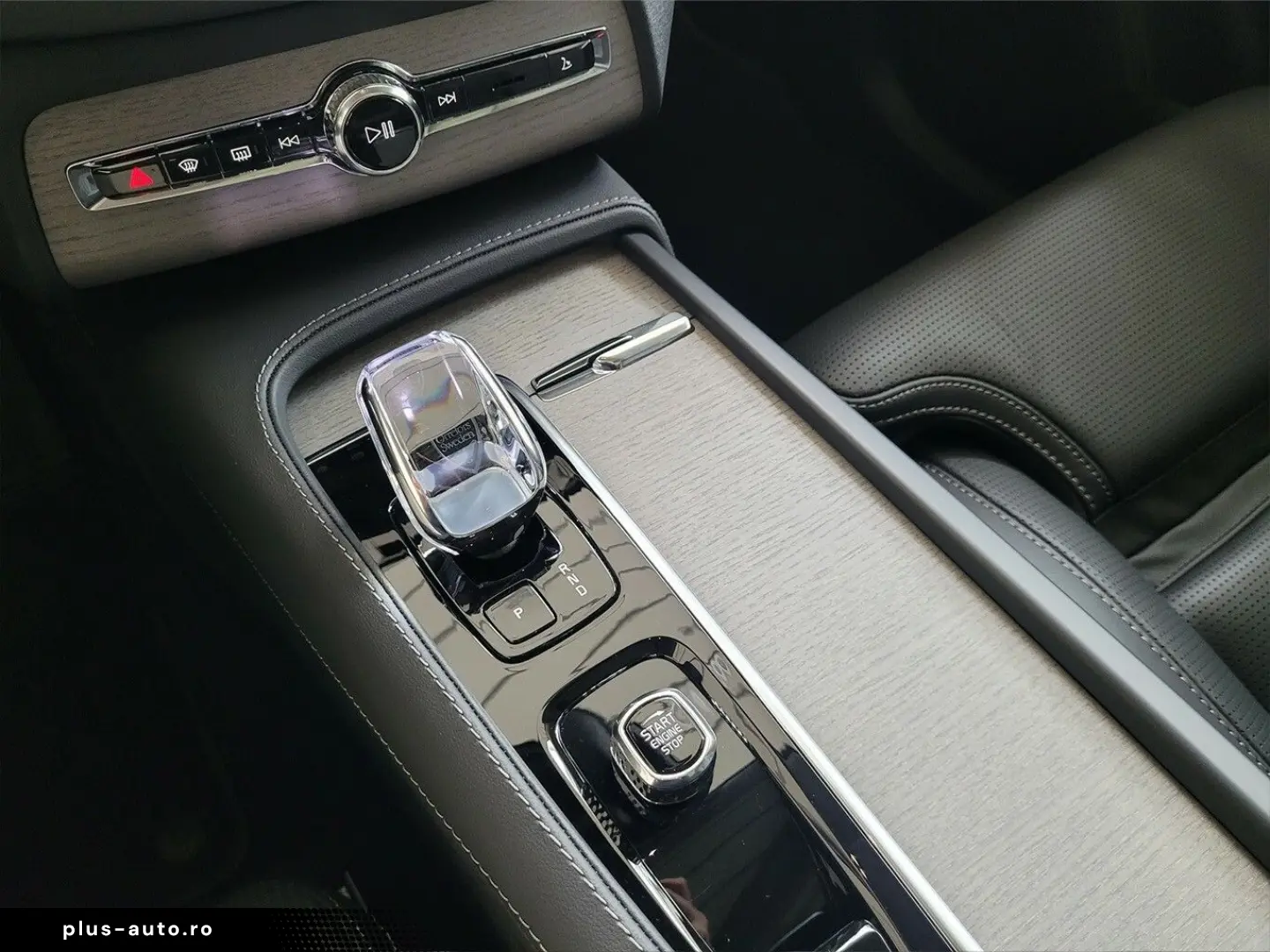 VOLVO XC90 T8 Ultra Dark Luft Massage B&W