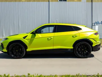 LAMBORGHINI Urus 4.0 V8 S Verde Citrea BO Night AHK WAR 4 28