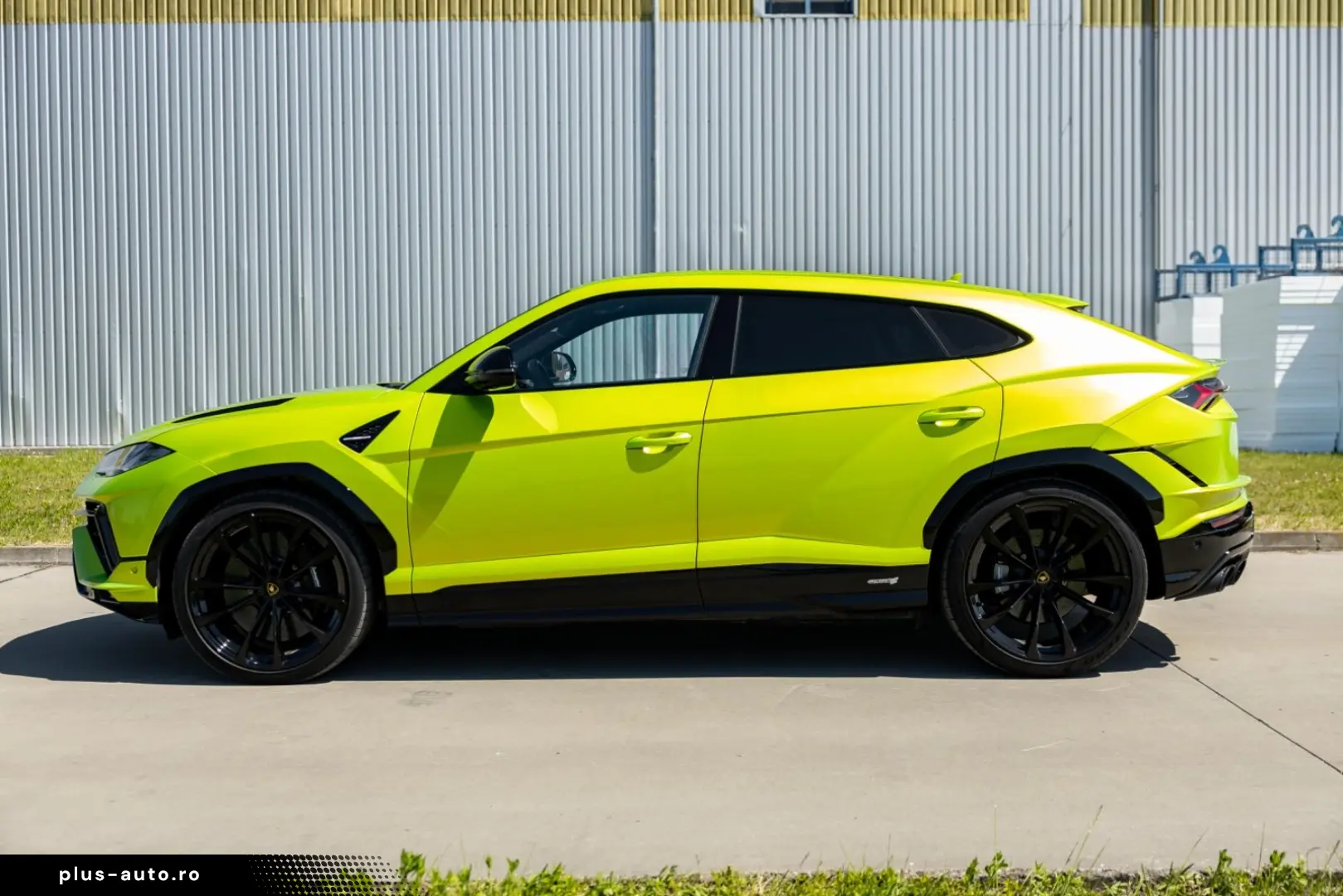 LAMBORGHINI Urus 4.0 V8 S Verde Citrea BO Night AHK WAR 4 28