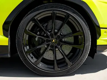 LAMBORGHINI Urus 4.0 V8 S Verde Citrea BO Night AHK WAR 4 28