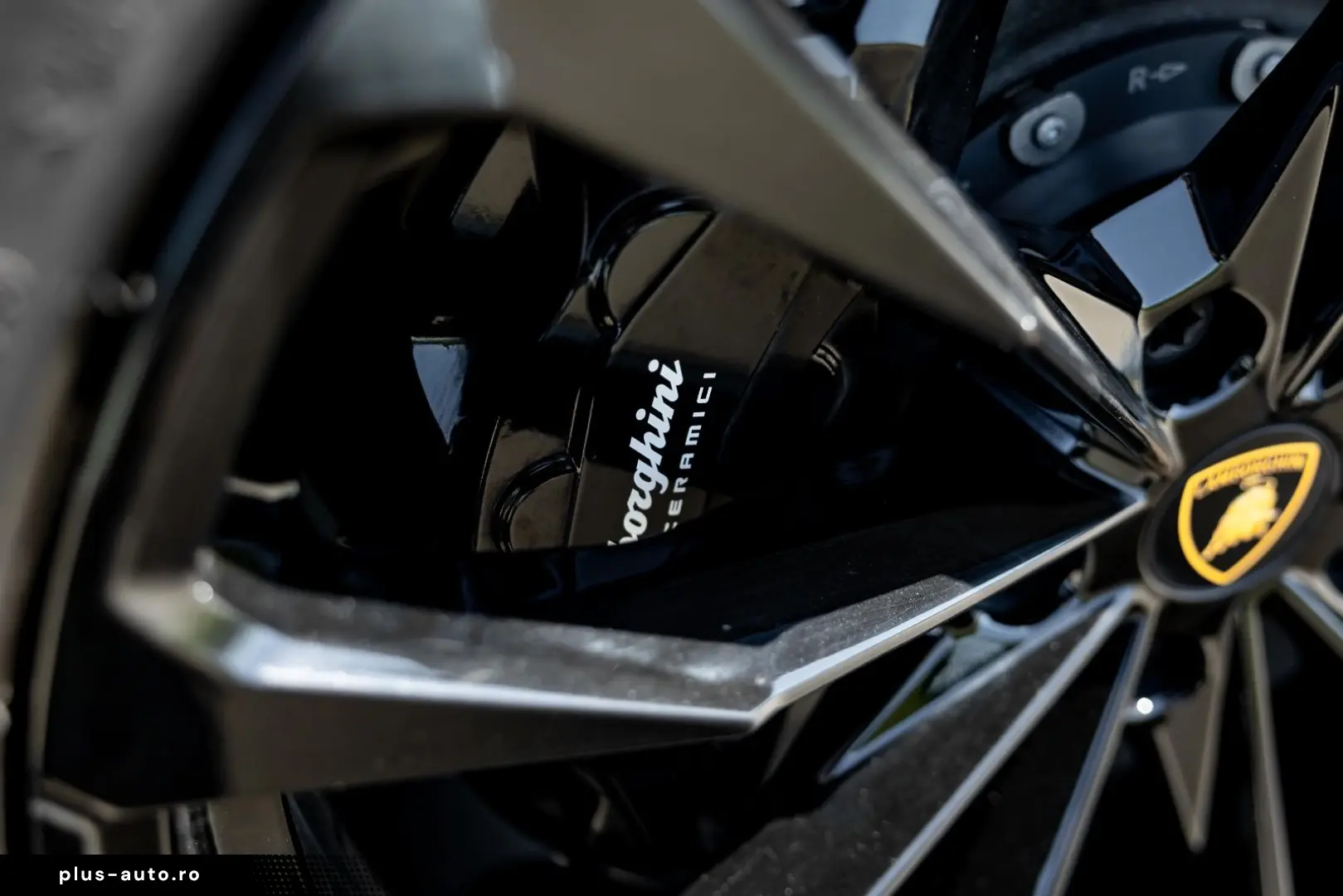 LAMBORGHINI Urus 4.0 V8 S Verde Citrea BO Night AHK WAR 4 28
