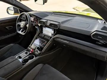 LAMBORGHINI Urus 4.0 V8 S Verde Citrea BO Night AHK WAR 4 28
