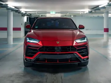 Lamborghini Urus 23  B&O PANO CARBON MASSAGE AMBIENT