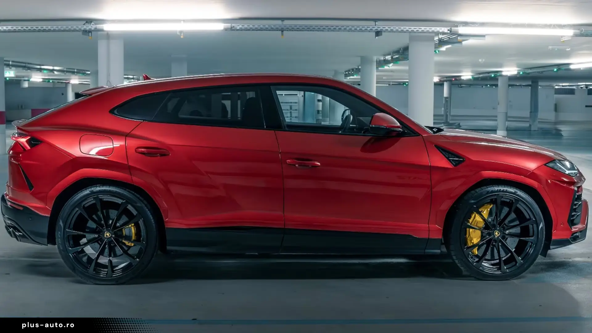 Lamborghini Urus 23  B&O PANO CARBON MASSAGE AMBIENT
