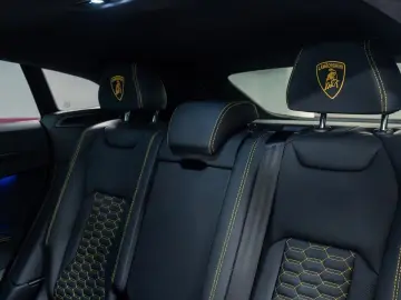 Lamborghini Urus 23  B&O PANO CARBON MASSAGE AMBIENT