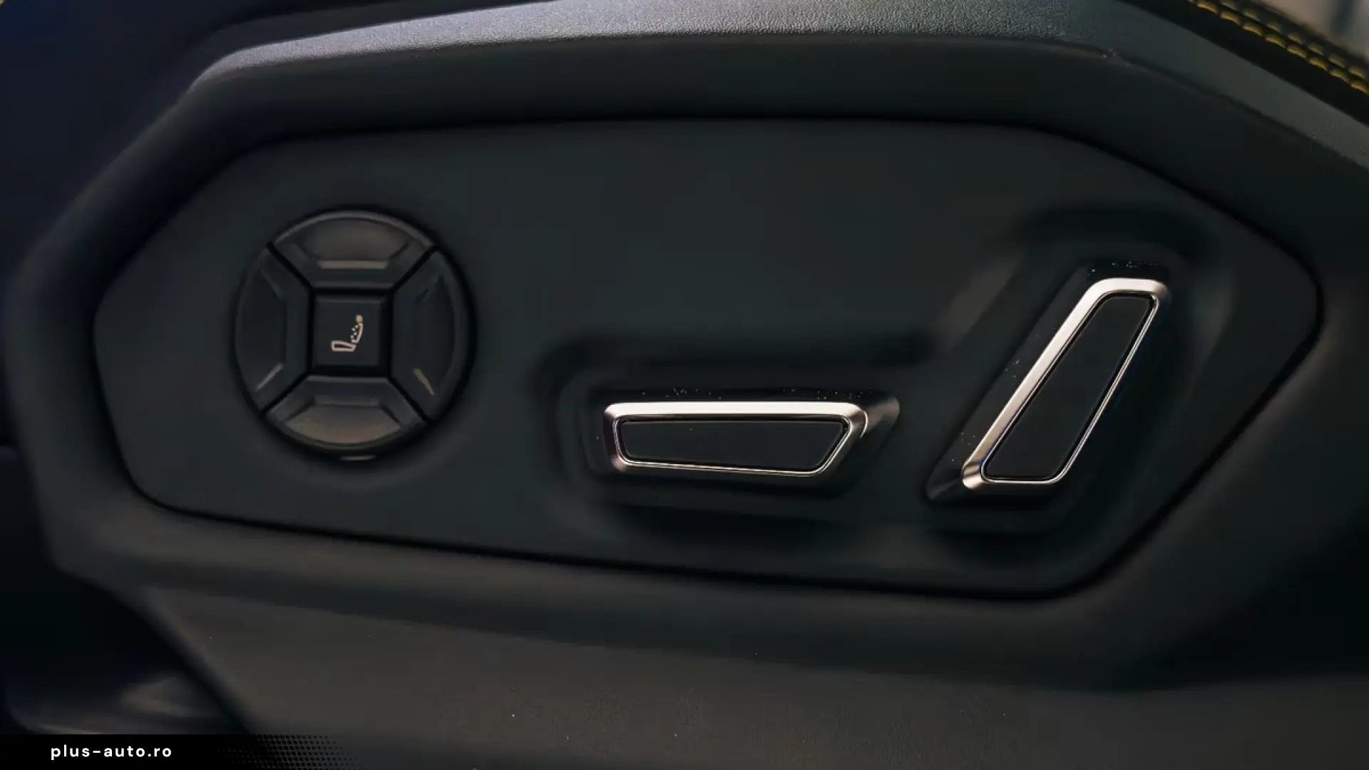 Lamborghini Urus 23  B&O PANO CARBON MASSAGE AMBIENT