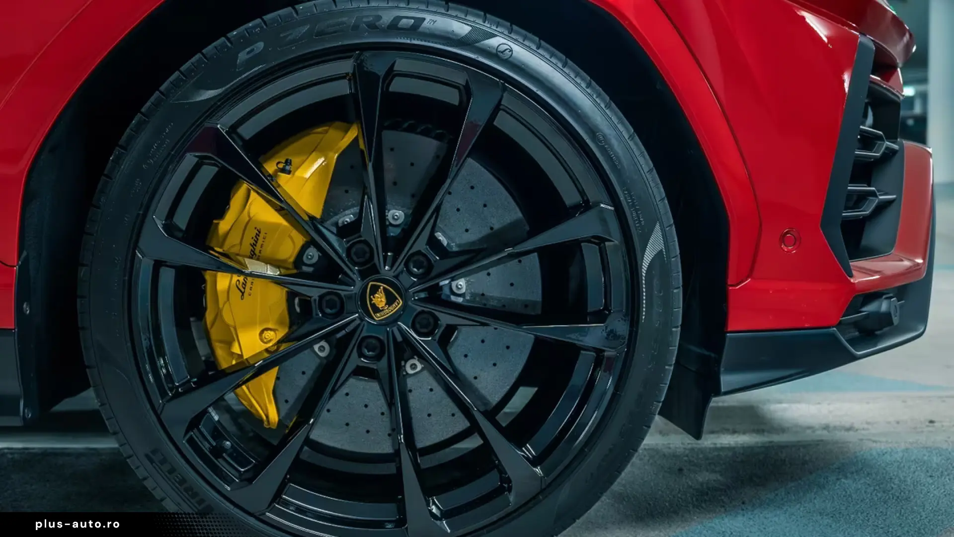 Lamborghini Urus 23  B&O PANO CARBON MASSAGE AMBIENT