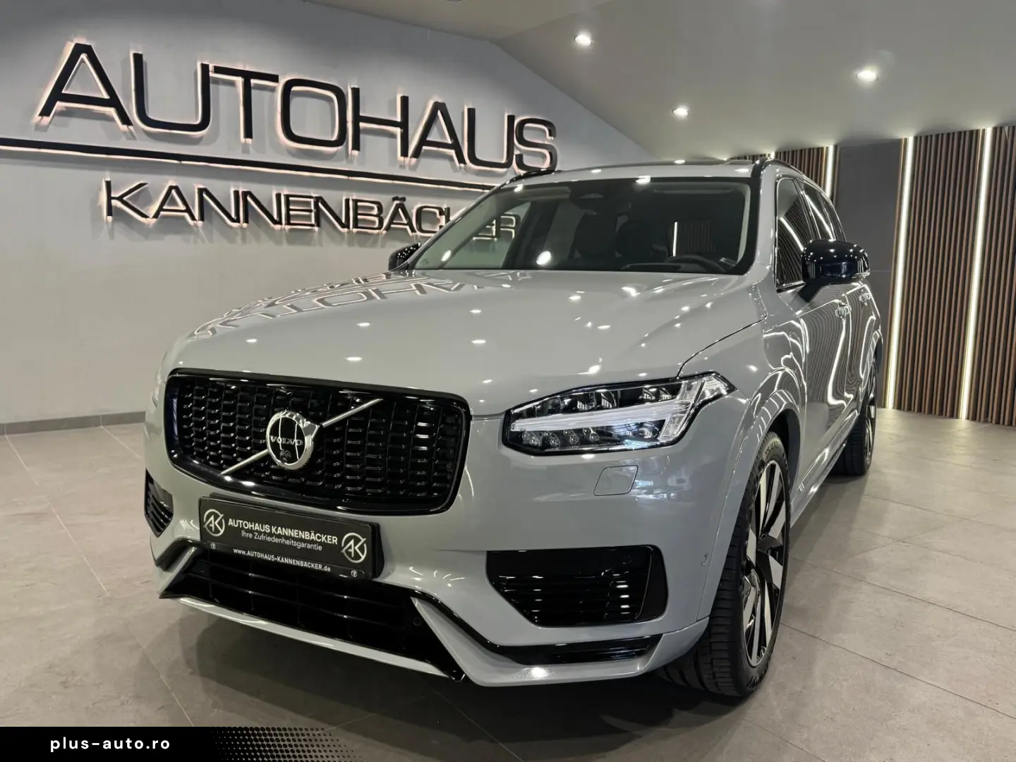 VOLVO XC90 Plus Dark Recharge Plug-In Hybrid AWD