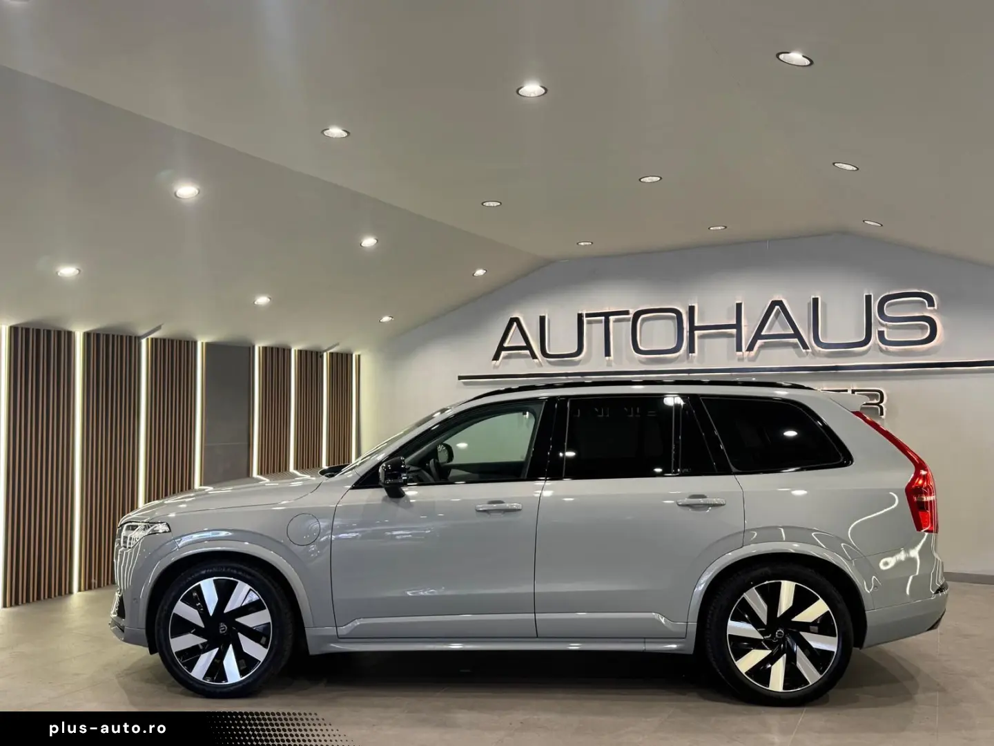 VOLVO XC90 Plus Dark Recharge Plug-In Hybrid AWD