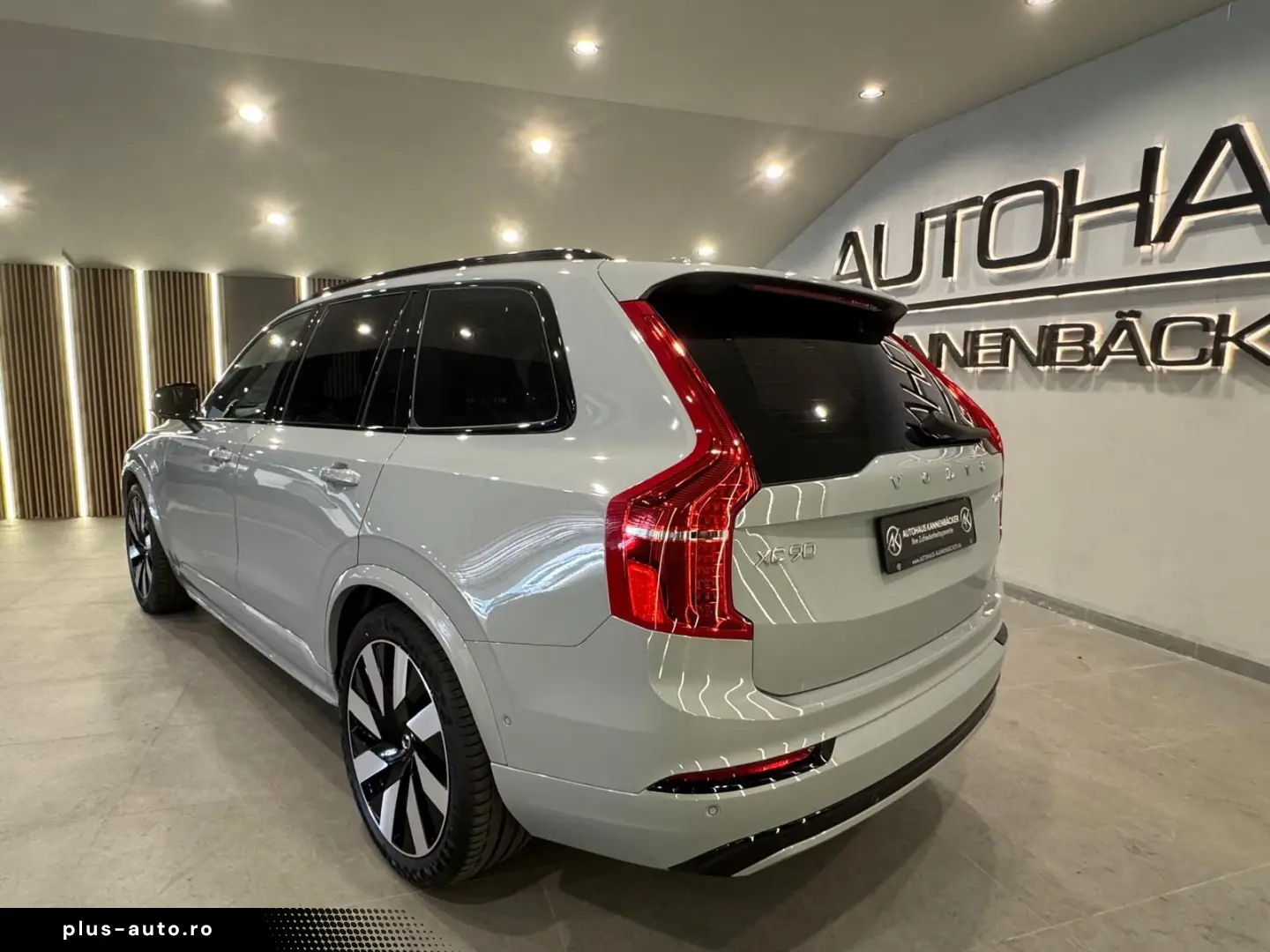 VOLVO XC90 Plus Dark Recharge Plug-In Hybrid AWD