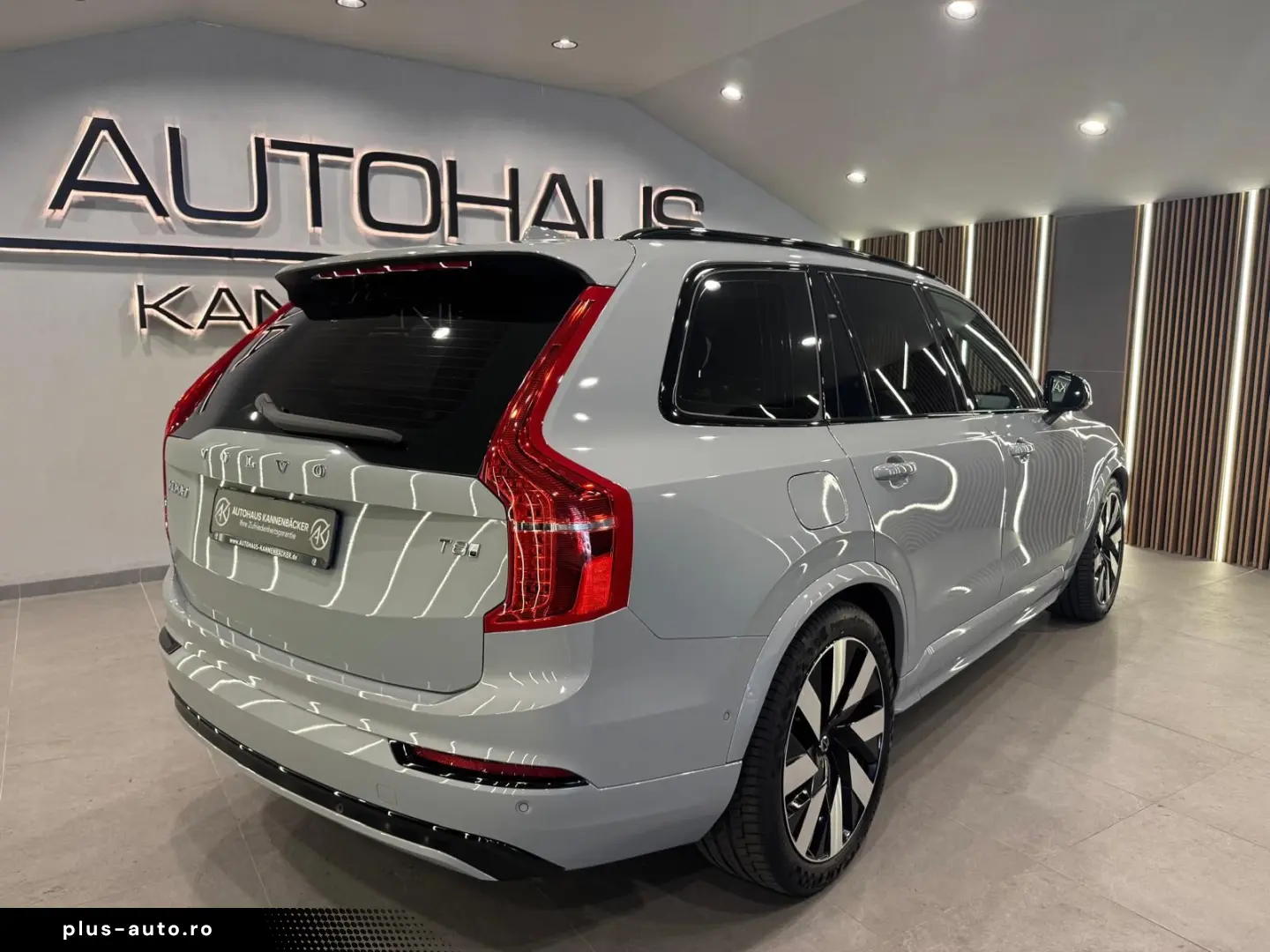 VOLVO XC90 Plus Dark Recharge Plug-In Hybrid AWD
