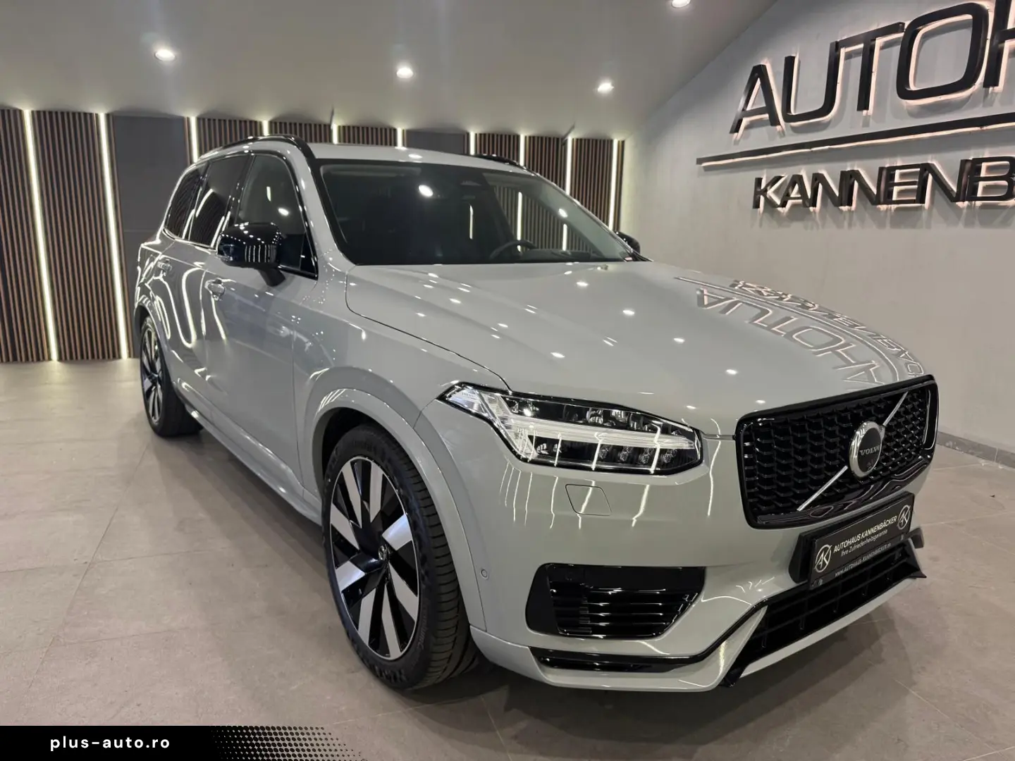 VOLVO XC90 Plus Dark Recharge Plug-In Hybrid AWD
