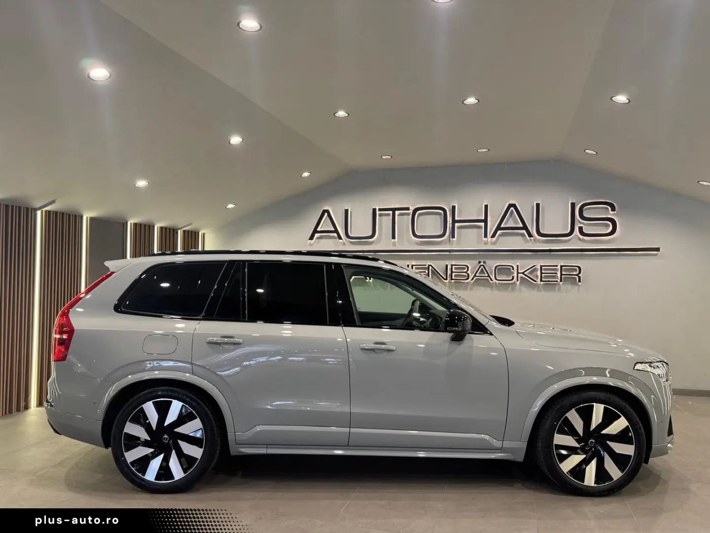 VOLVO XC90 Plus Dark Recharge Plug-In Hybrid AWD